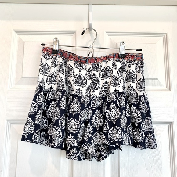 Navy Blue White Bohemian Boho Paisley Printed Shorts - Picture 1 of 5
